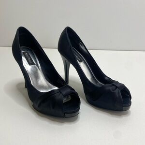 White House Black Market satin peep-toed heels women’s size 6.5